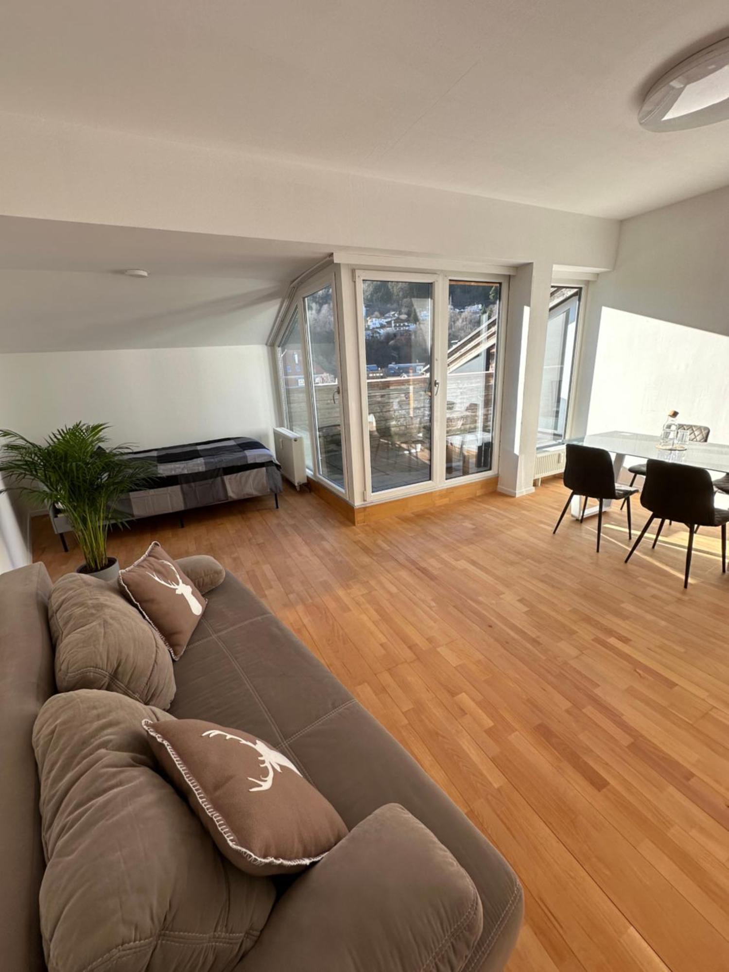 Geraeumiges Sonniges Apartment Mit Bergblick Imst Eksteriør billede